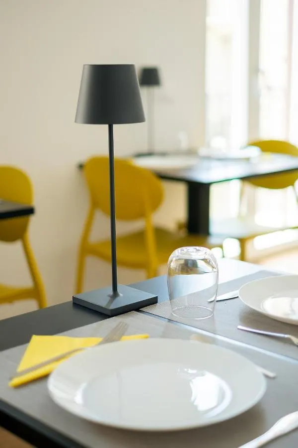 Mori'S Rooms Palermo 0*,  Italien